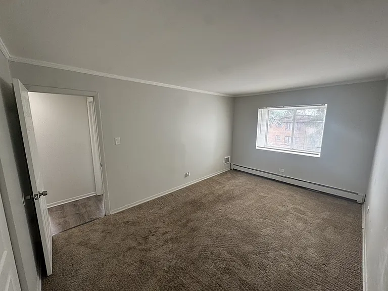 495 Madison Ave #3B — Photo 7
