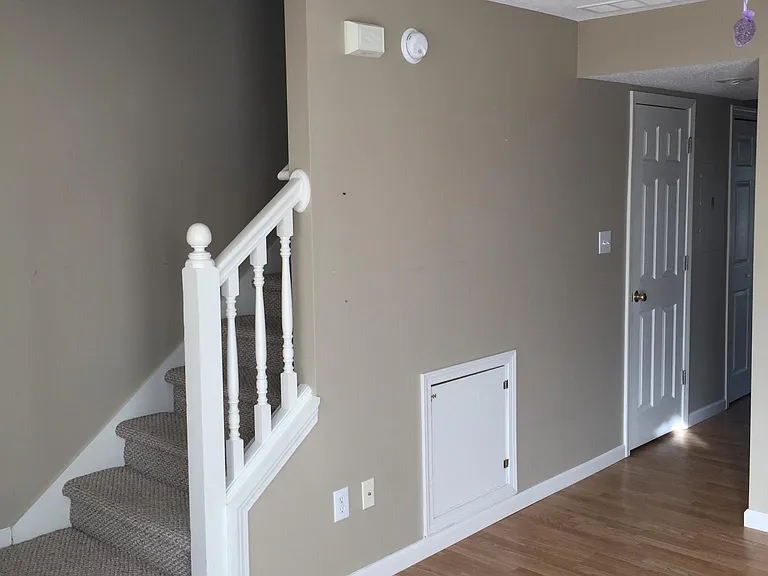 3350 S Oaklawn Cir — Photo 9