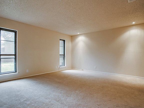 5th image of 2306 Nashwood St