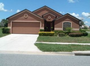 4205 Barnsley Ln, Tavares, FL 32778