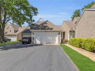 12535 Barkley St, Overland Park, KS 66209