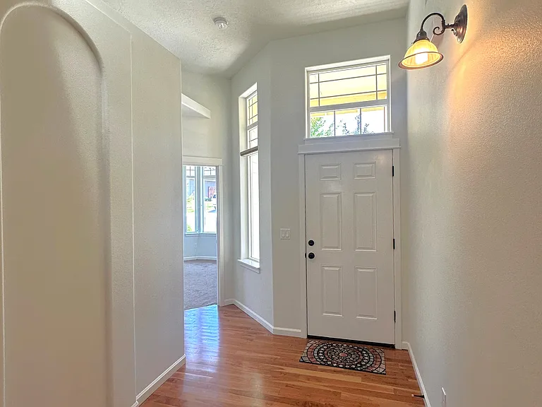 63351 Lamoine Ln — Photo 2