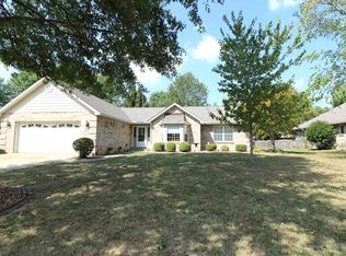 1721 Creekside Dr, Swansea, IL 62226