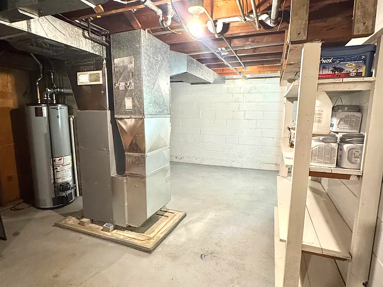 222 S Midvale Blvd — Photo 36