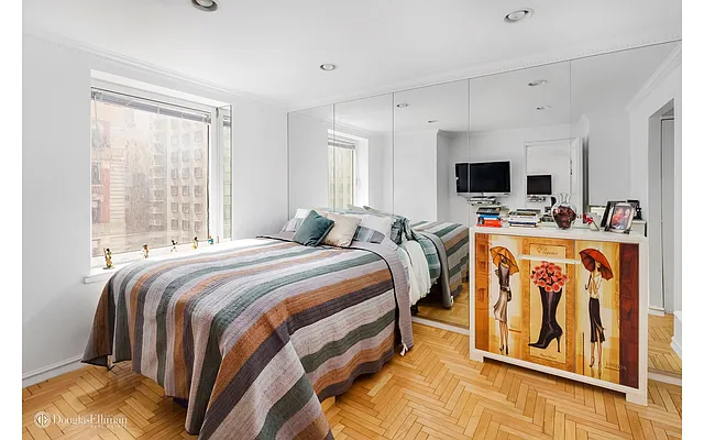 Rented by Douglas Elliman | media 21