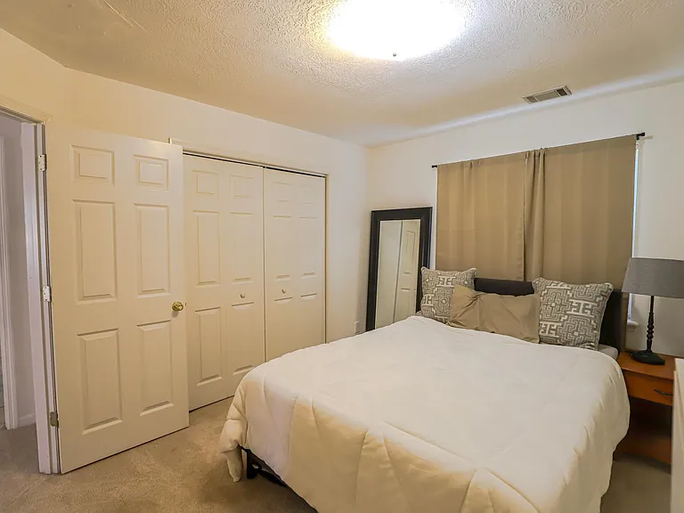 3007 Saint James Pl — Photo 21