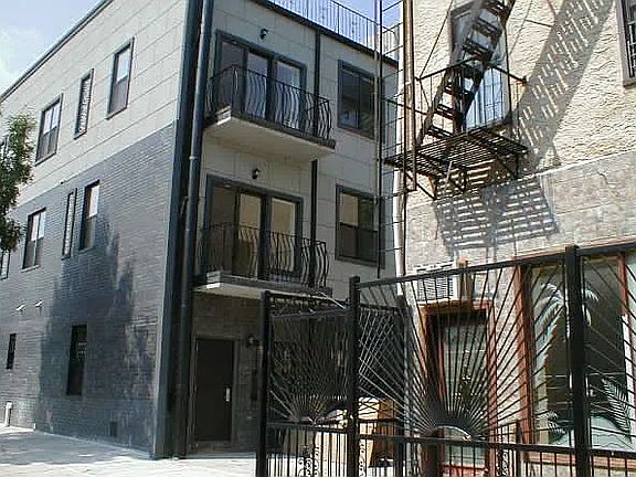 4th image of 205 Gates Ave #3