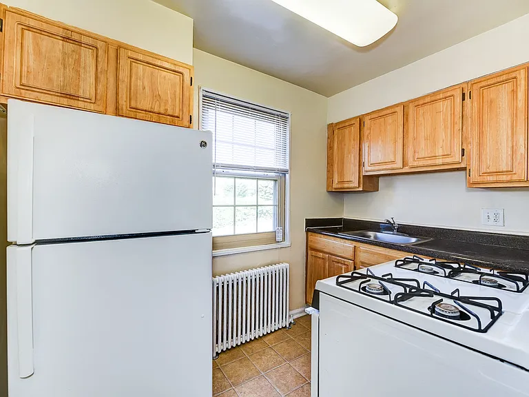 Richman Apartments — Photo 8