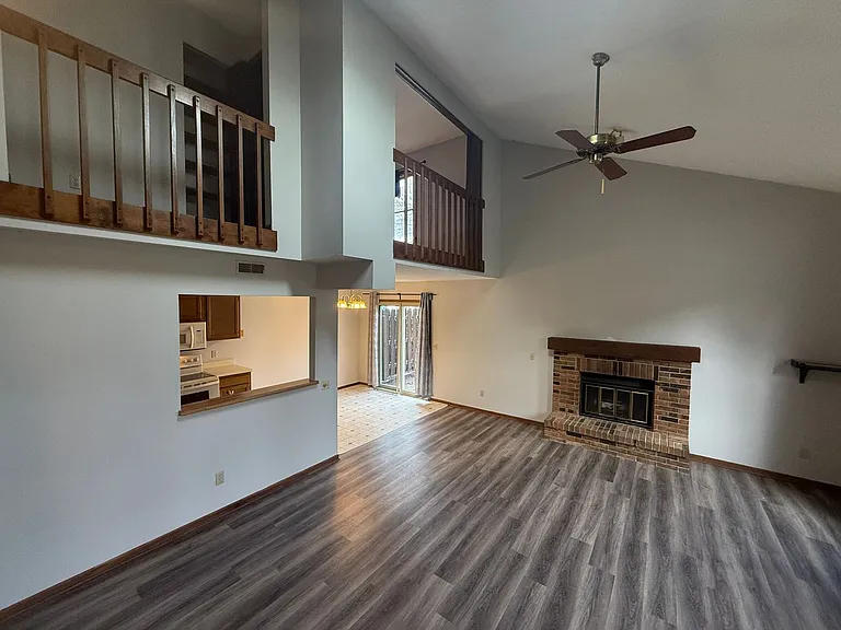 5123 Pinebrook Dr — Photo 3