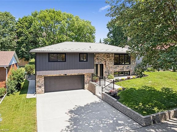 2nd image of 70 Champlain Cres