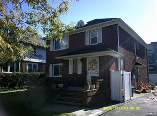 34 Amsterdam Ave, Teaneck, NJ 07666