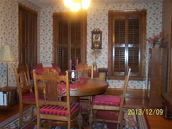3rd image of 11 Lake St