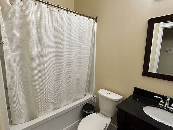 5th image of 429 Heritage Dr