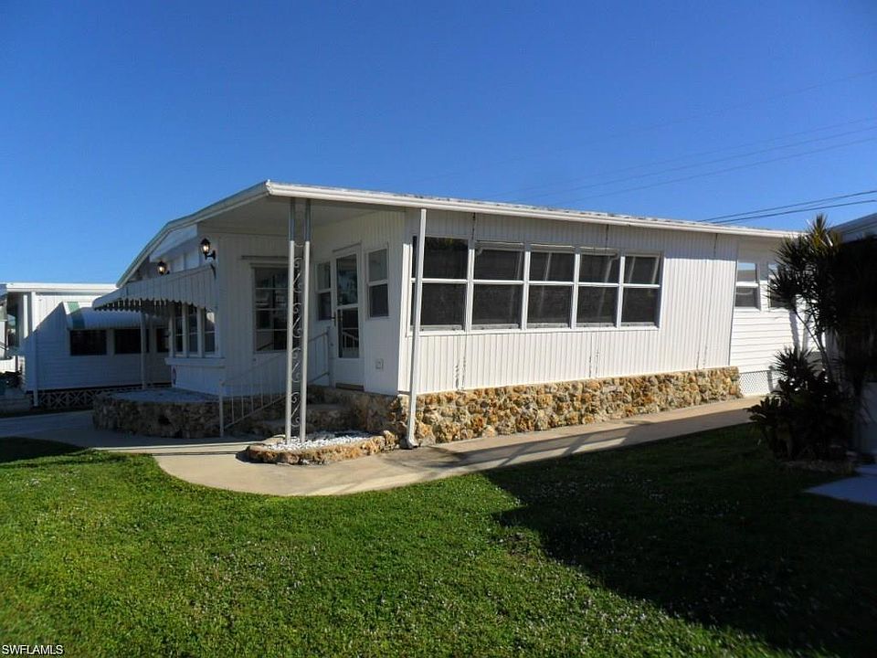 1st image of 20741 Port Dr