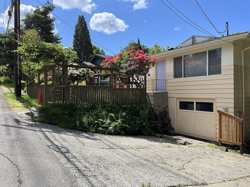 1st image of 10417 8th Ave NE #B