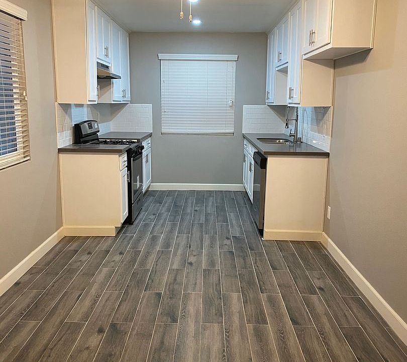 1st image of 721 Venice Way APT 1