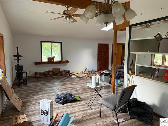 5th image of 1032 Halifax Rd
