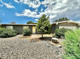 116 Yosemite Dr, Los Alamos, NM 87547