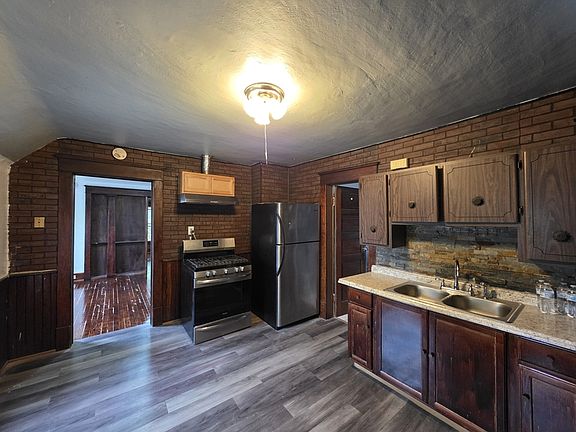 2nd image of 378 French St APT 2