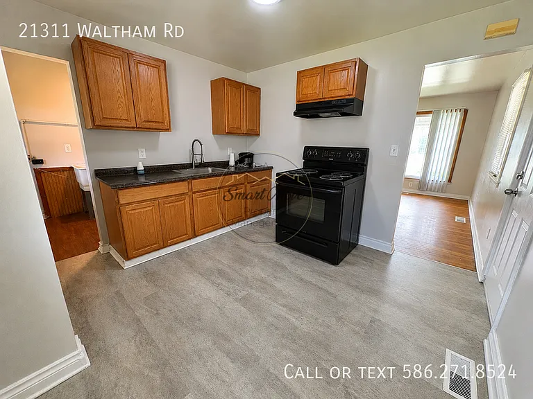 21311 Waltham Rd — Photo 4
