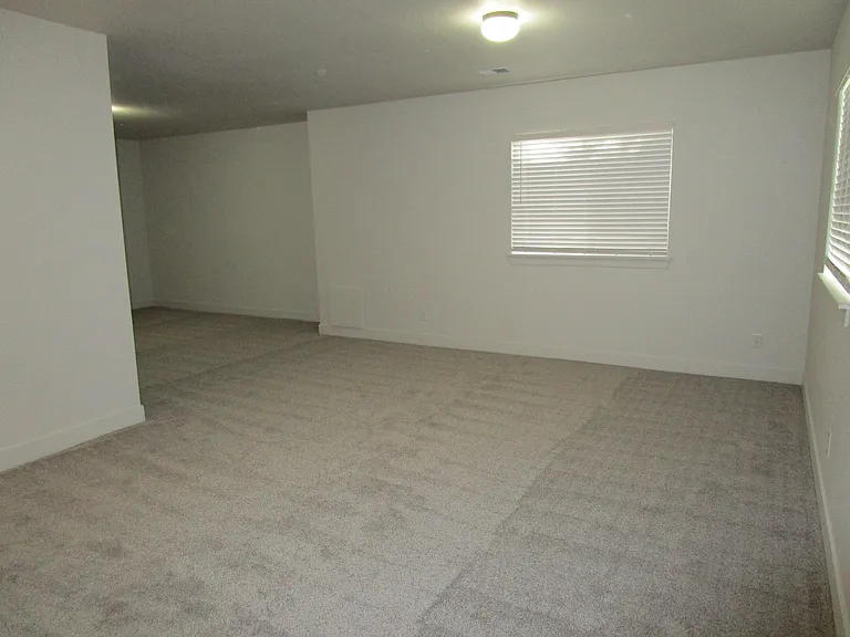 Village Cir — Photo 14