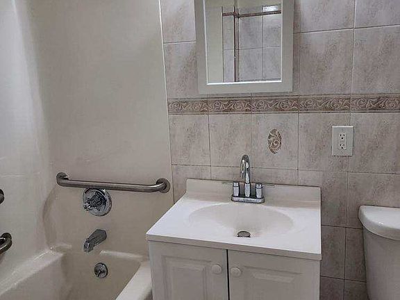 2nd image of 531 Taylor Ave Floor 1