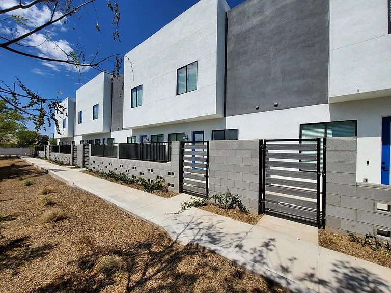 775 W Coolidge St #6 — Photo 32