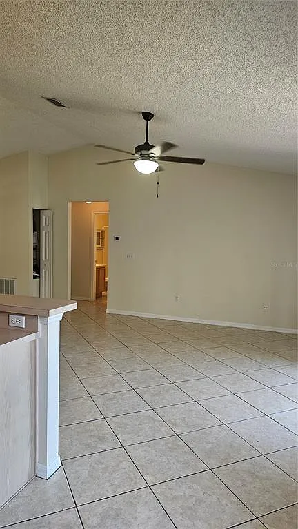3 bed, 2.0 bath, 1359 sqft, $1,800 — Photo 4