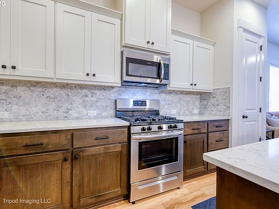 5th image of 3510 SE Birchleaf St