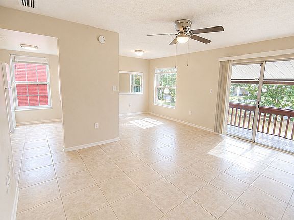 5th image of 1044 82nd Ter N APT C