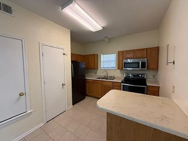 429 Northern Trl — Photo 3