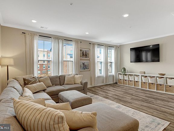 3rd image of 45210 Lettermore Sq