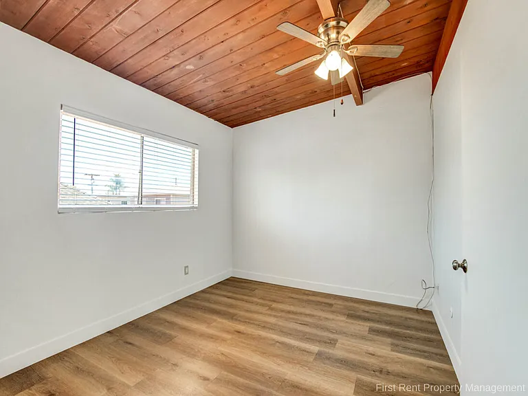 1278 Robinson Ave #7 — Photo 11