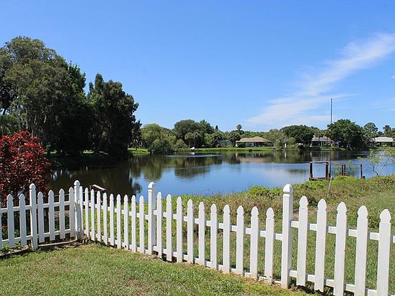 5th image of 541 Palmetto Dr