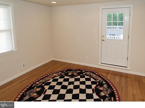 3rd image of 307 W Salaignac St Floor 2