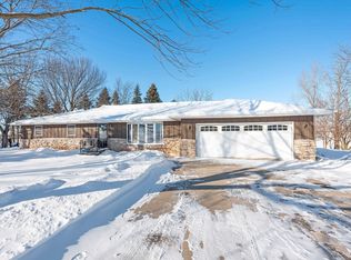 483 Hill Rd, Kaukauna, WI 54130