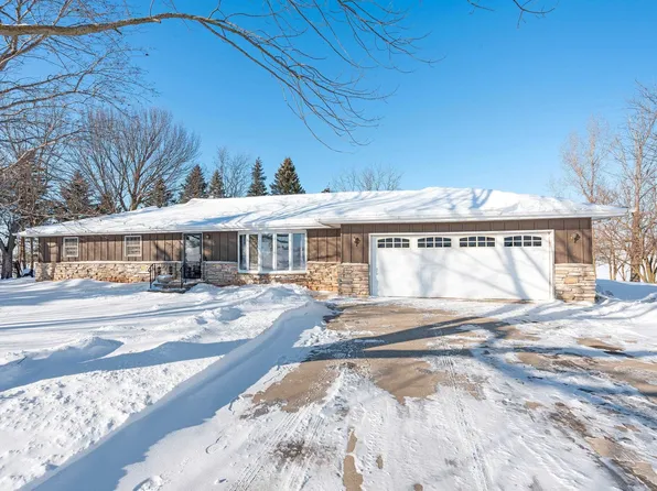 483 Hill Rd, Kaukauna, WI 54130