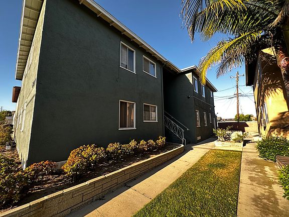 3rd image of 16730 Crenshaw Blvd