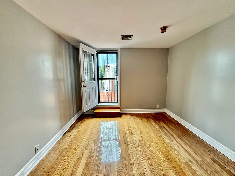 2205 Fitzwater St #3 — Photo 31