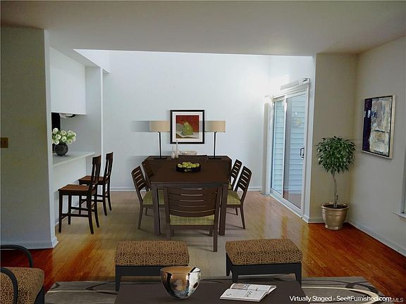 5th image of 204 Horseshoe Cir
