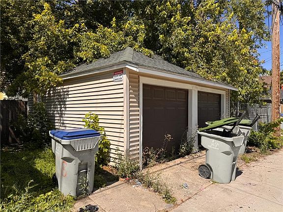 2nd image of 1118 S 18th St