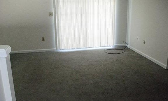 3rd image of 430 N Woodland Dr APT 2