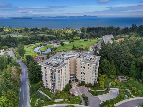 5388 Hill Rise Ter #506, Saanich, BC V8Y 3K3