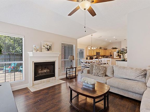 5th image of 7004 Chardonnay Dr