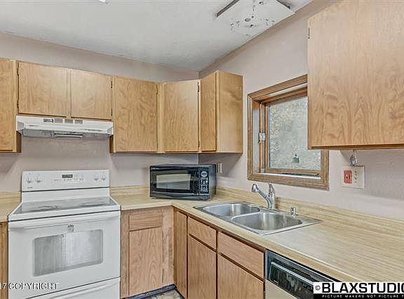 4th image of 4953 Glasgow Dr