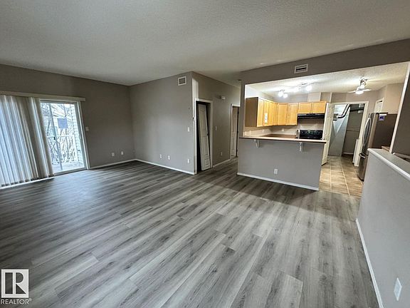 4th image of 2508 Hanna Cres NW #28