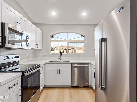 3rd image of 7909 E DARTMOUTH Street