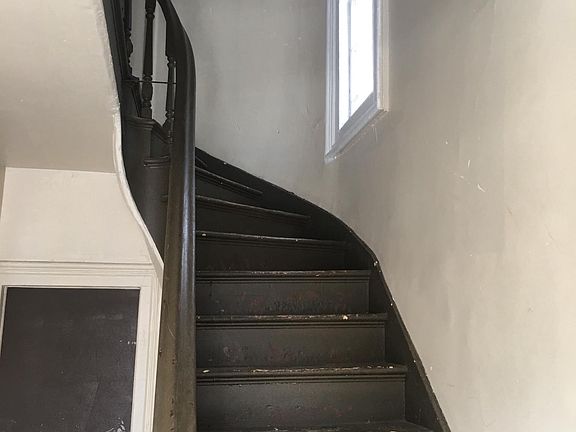 5th image of 126 Cedar St #2