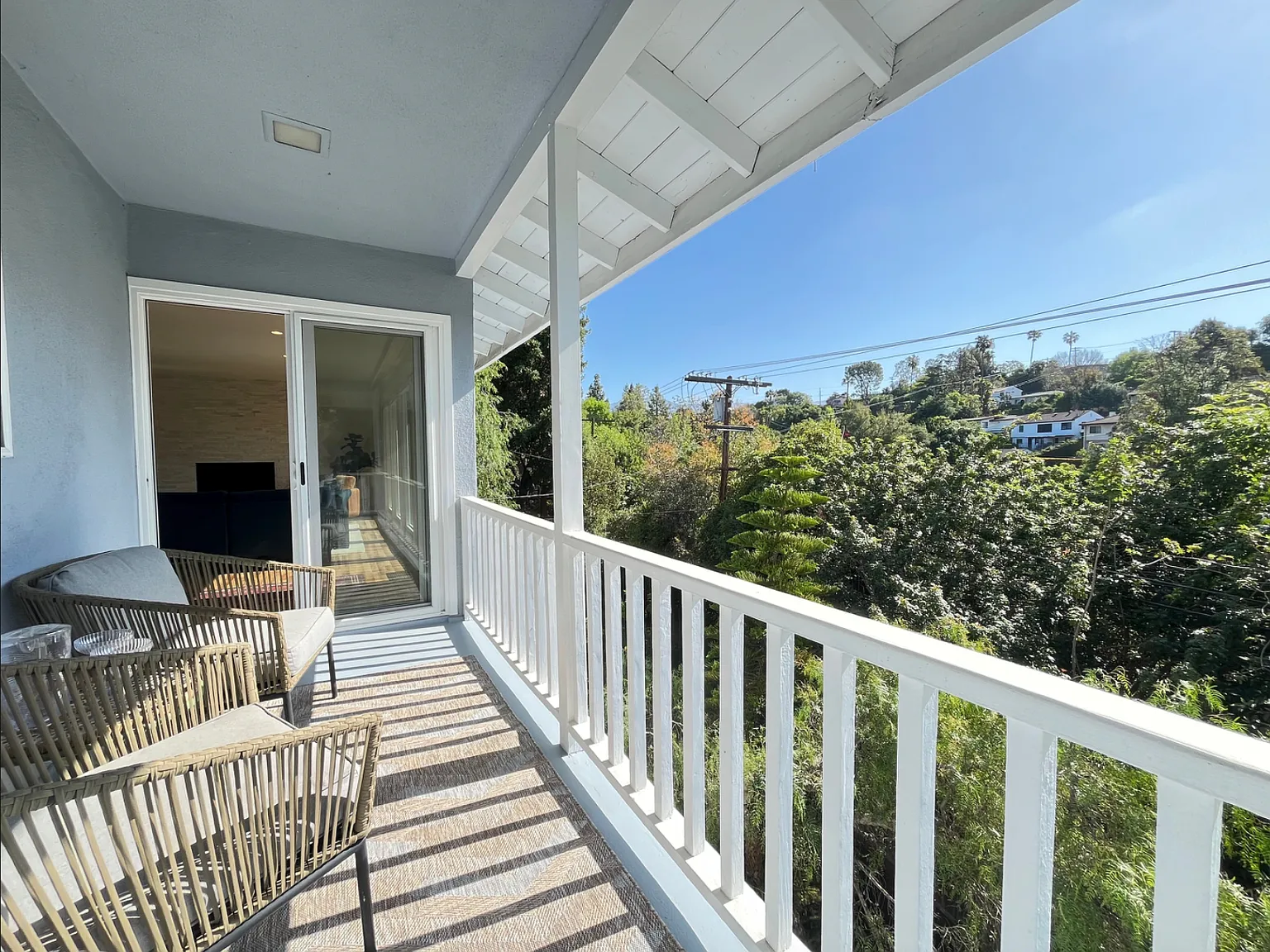 420 Tamarac Dr — Photo 3