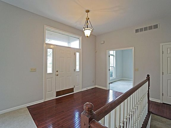 3rd image of 7039 Scarlet Oak Ct